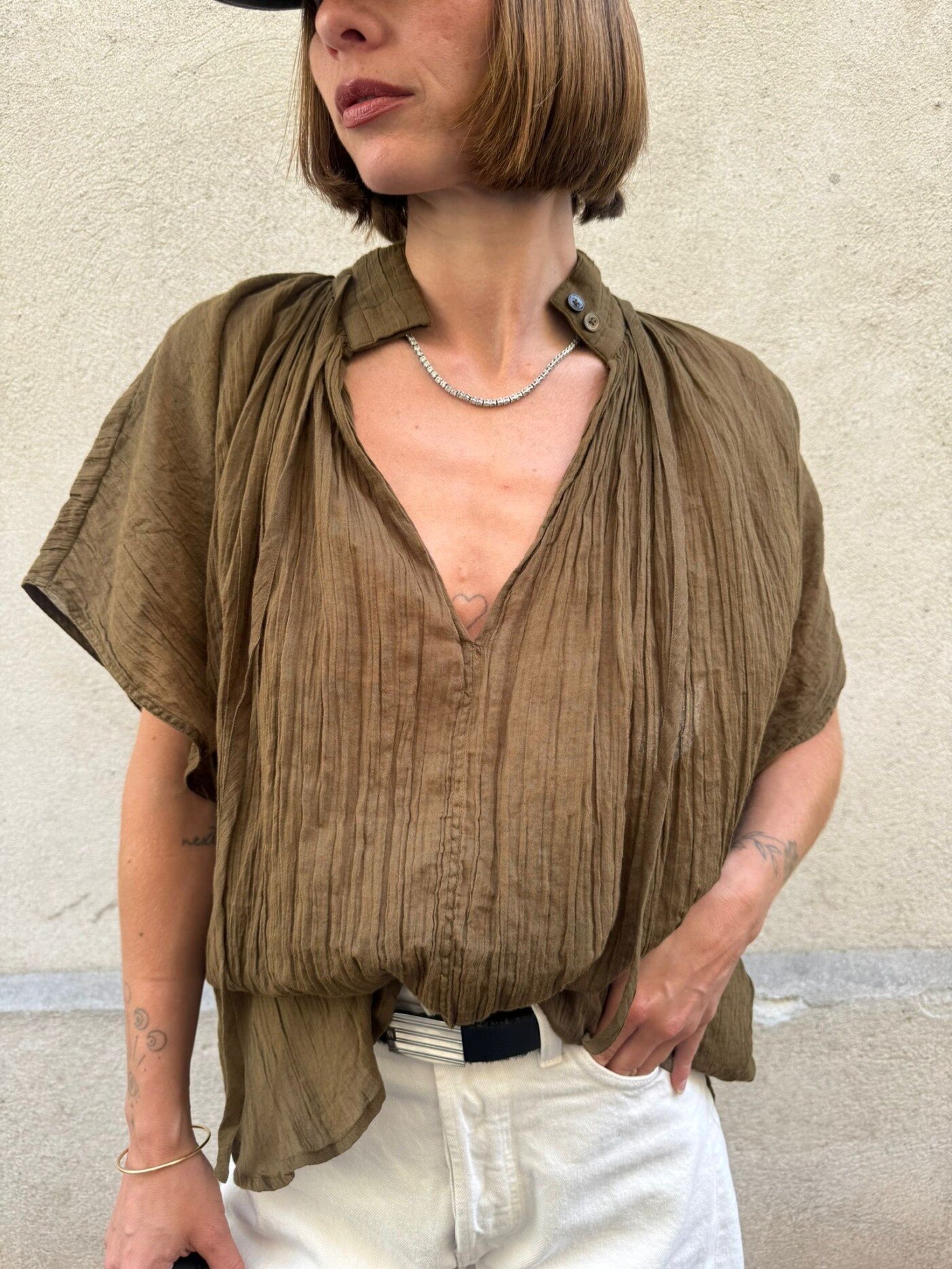 BLOUSE LAURENCE BRAS WHEELESS KAKI – Image 2