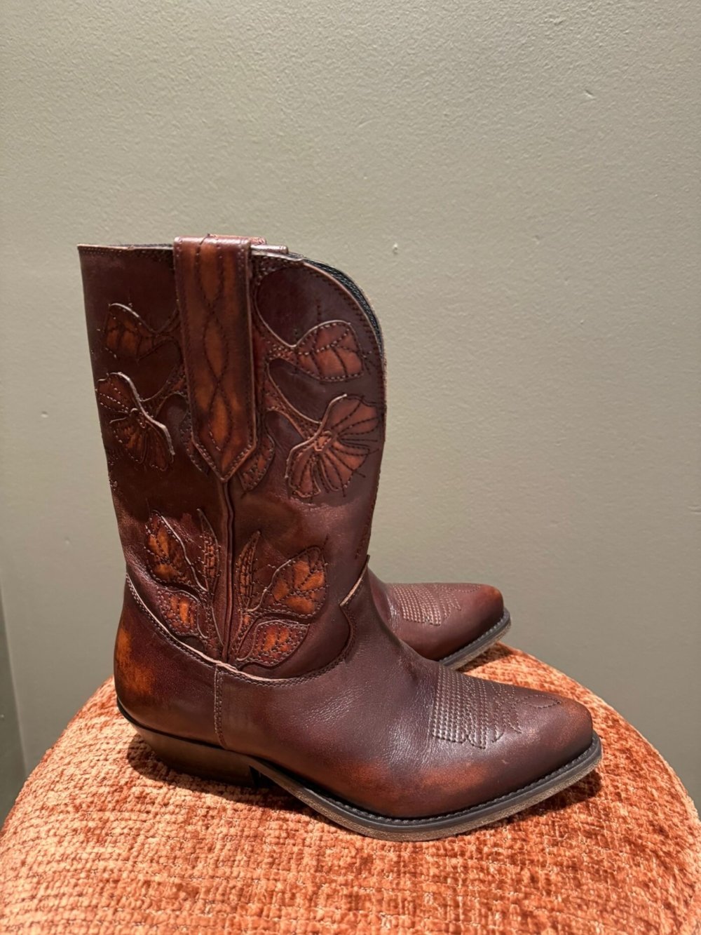 SANTIAG GOLDEN GOOSE WISH STAR FLOWER